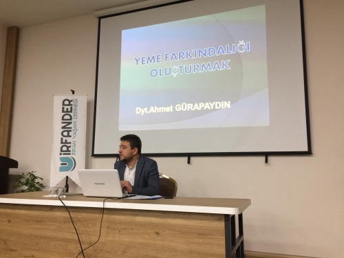 Helal ve Sağlıklı Beslenme Seminerlerinin ilki İrfan Yaşam Merkezinde gerçekleştirildi.